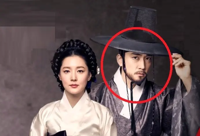 عکس‌های تازۀ «لی گیوم» 7 سال بعد از سریال «سایمدانگ» در 48 سالگی 