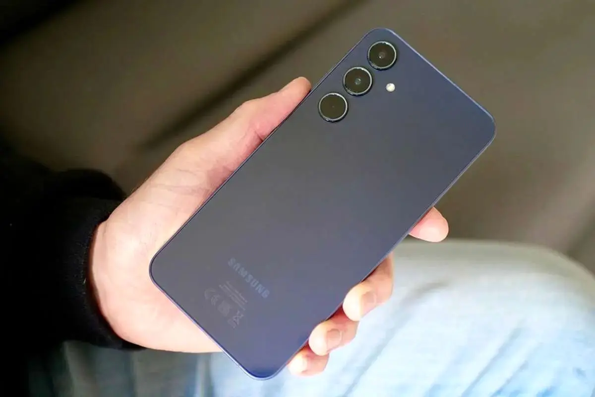 راهنمای بازار؛ قیمت گوشی سامسونگ، شیائومی و آیفون امروز شنبه ۲۰ اردیبهشت