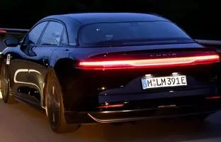 سفر بین‌ دو کشور با یک بار شارژ / ماشین برقی لوسید رکورد جهانی گینس را جابه‌جا کرد