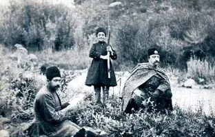 صف کشیدن آلمانی‌ها برای دیدن ناصرالدین شاه + عکس