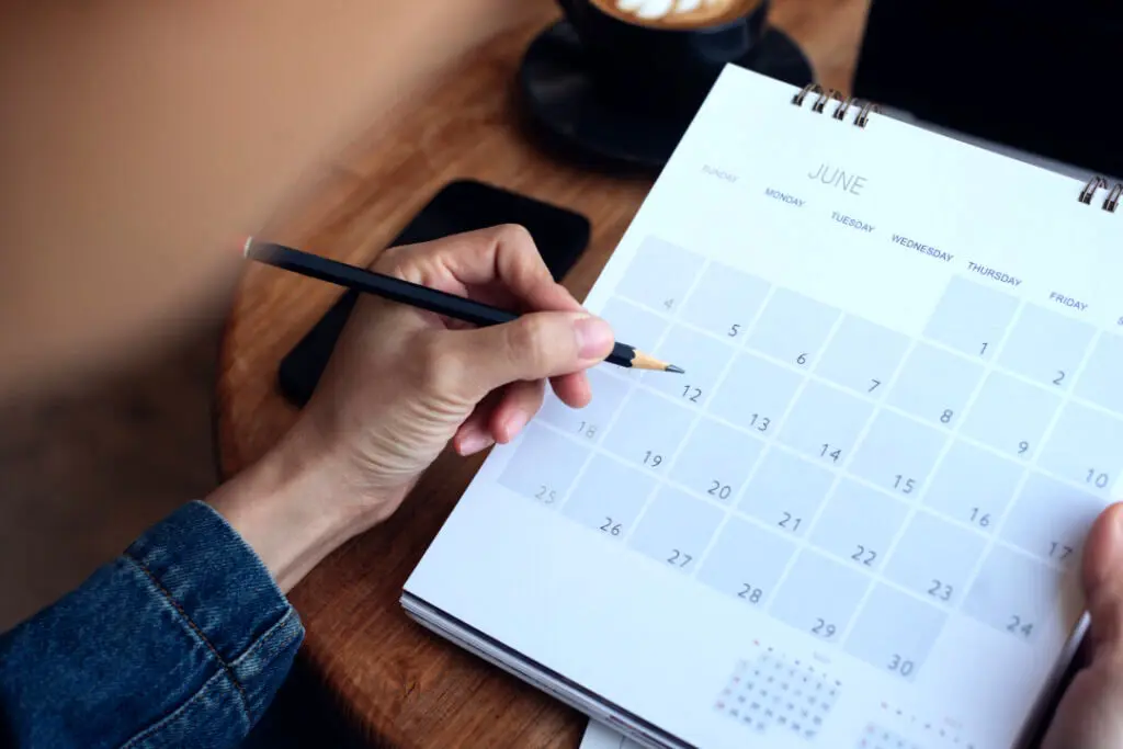 ریشه نام هریک از روزهای هفته در زبان انگلیسی چیست؟