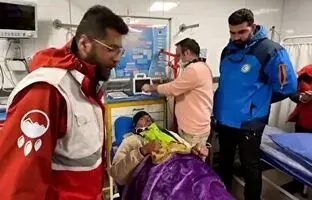 
اولین ویدیو از کوهنورد شیرازی که زنده پیدا شد + ویدئو