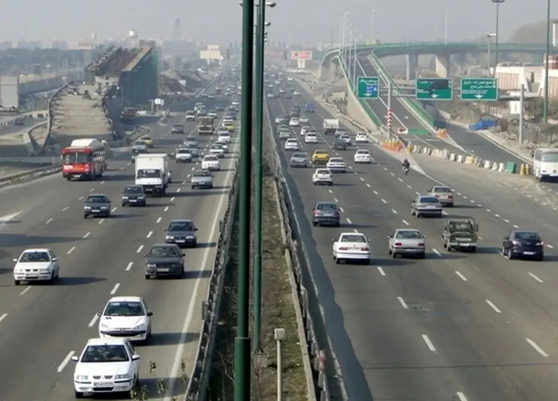 ایران قدیم؛ «اتوبان کرج-تهران بعد از مهرشهر و گلشهر»؛ سال 1347 + تصویر