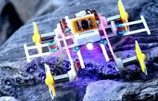 ربات کوچک چینی جهان را نجات می‌دهد