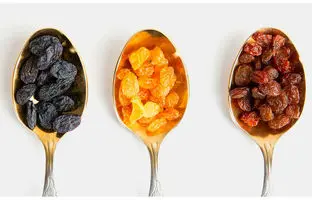 انواع کشمش را بشناسید ؛ فرق کشمش تیزابی و آفتابی 