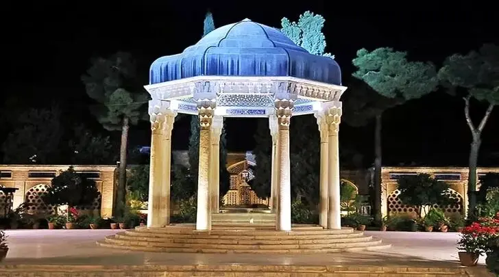 فال حافظ امروز یکشنبه 26 بهمن 1404