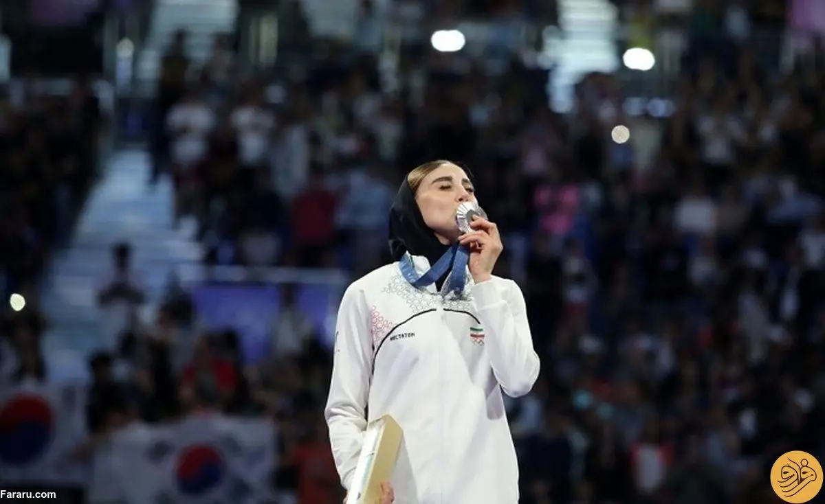 (عکس) استایل خاص الناز شاکردوست کنار ناهید کیانی و مبینا نعمت‌زاده