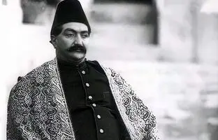 ژست عجیب «ظل السلطان» پسر ارشد ناصرالدین شاه 