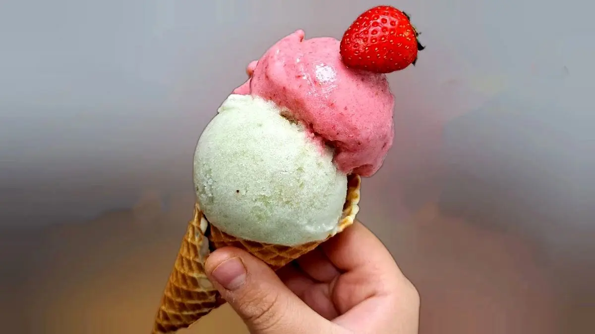  تنها با این ۵ قلم مواد ساده بستنی خانگی درست کنید + ویدئو