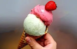  تنها با این ۵ قلم مواد ساده بستنی خانگی درست کنید + ویدئو