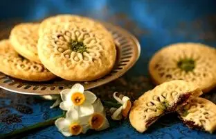 
طرز تهیه شیرینی خرمایی خوشمزه و مقوی ویژه ماه رمضان
