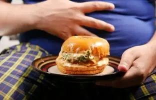 غذاهایی که خطر سرطان روده بزرگ را افزایش می‌دهند