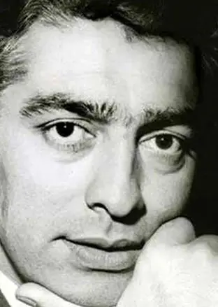  فردین در شکل و شمایل امپراتور چین؛ سال ۱۳۴۶ 