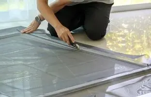 بهترین چسب برای چسباندن توری پنجره