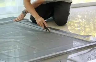 بهترین چسب برای چسباندن توری پنجره