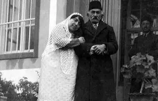 عکس آتلیه‌ای نوه زیبای دختری فتحلی شاه قاجار در پاریس