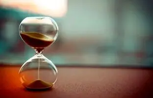 چرا با افزایش سن زمان سریع‌تر می‌گذرد؟