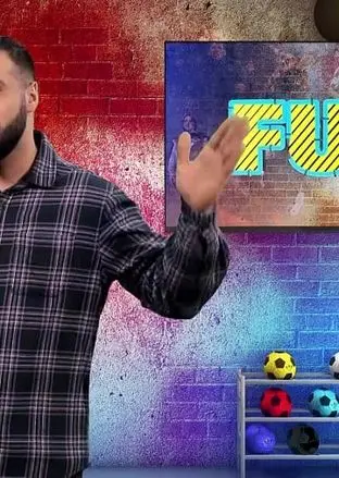  سوپرایز تولد ابوطالب حسینی وسط اجرای زنده با یک شریک غیرمنتظره 