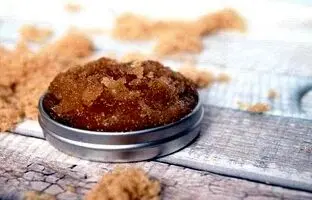 روش ساخت اسکراب لب خانگی برای جلوگیری از خشکی لب