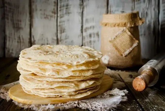 نان را در یخچال بگذاریم یا فریزر؟ پاسخ علمی به یک سؤال همیشگی