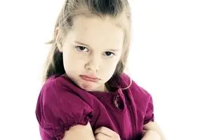 بی‌ادبی کودکان؛ تقلید، جلب توجه یا زنگ خطر؟