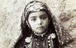 سفر به عصر قاجار؛ از زن خَرسوار تا مرد آتش‌خوار 