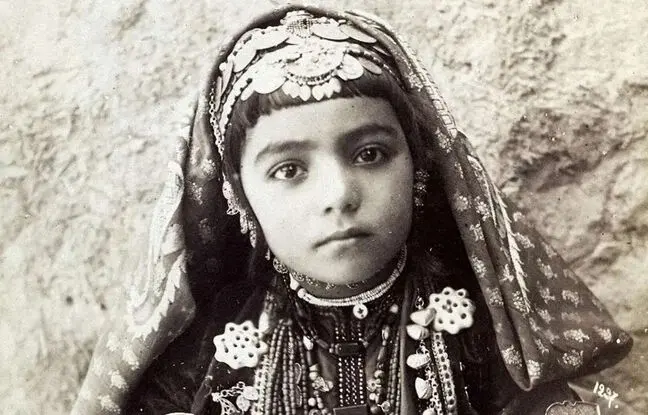 سفر به عصر قاجار؛ از زن خَرسوار تا مرد آتش‌خوار 