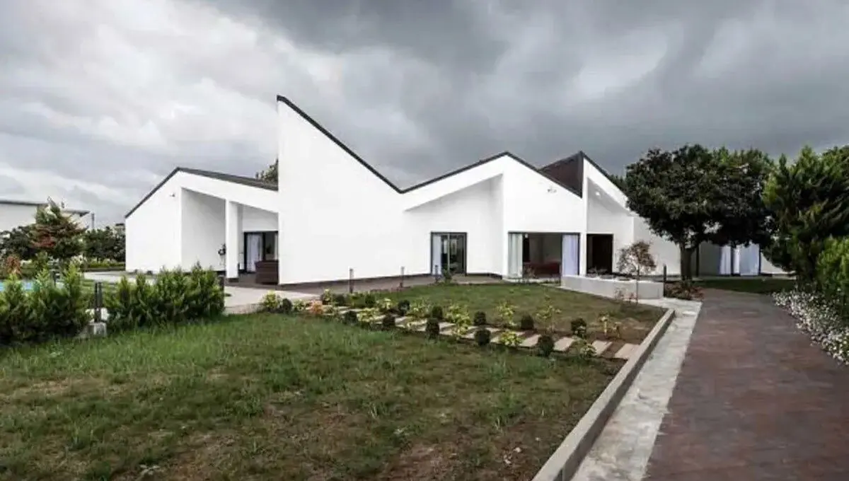 معماری ویلای شکسته در آمل + تصویر