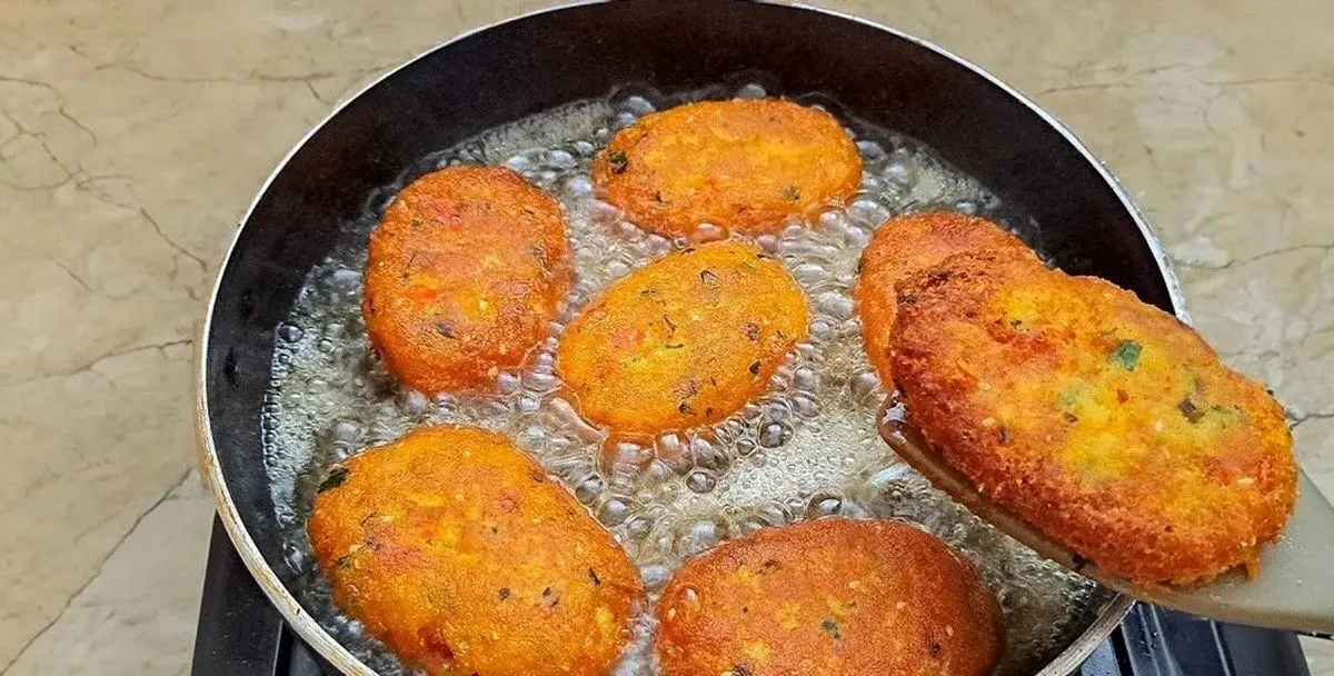 
کوکو مرغ زعفرانی با سبزیجات؛ یک شام خوشمزه و آسان
