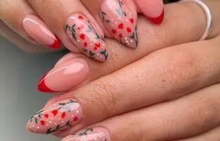 مدل ناخن بهار ۱۴۰۴؛ ۵ مدل ناخن بادامی کوتاه با طراحی‌های رنگارنگ ترند!