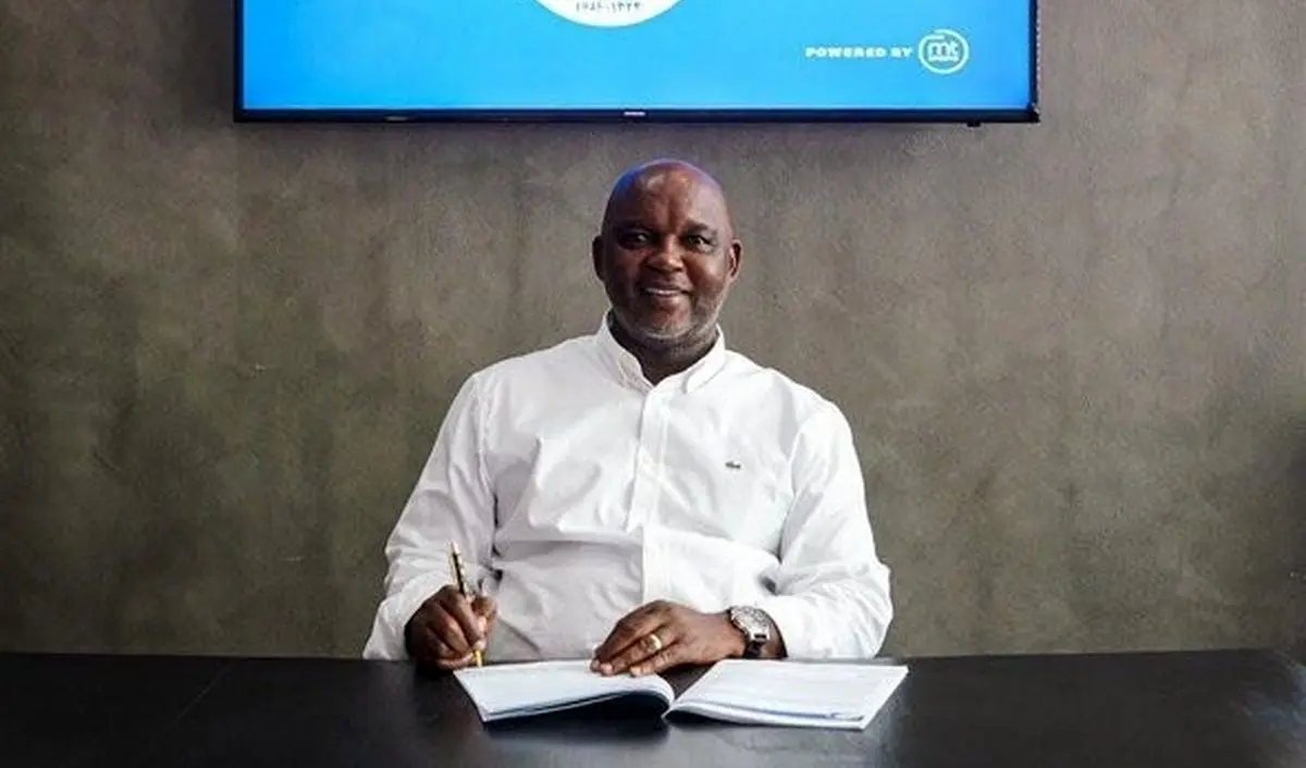 پیتسو موسیمانه سرمربی استقلال شد 