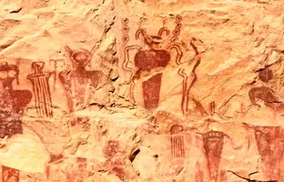  نقاشی ۴۴ هزارساله «انسان‌های شکارچی دُم‌دار» در یک غار پیدا شد 