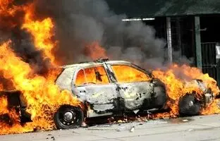 هیچ وقت اسپری خوشبو کننده، پاور بانک و فندک را داخل خودرو نگذارید + ویدئو