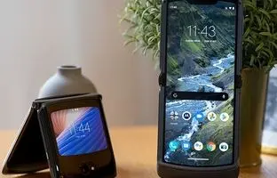 Motorola Razr 2022؛ اولین گوشی تاشو 144 هرتزی جهان