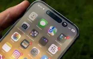دردسرهای بی پایان آیفون 14 و iOS 16؛ هنگ کردن و سبز شدن نمایشگر!