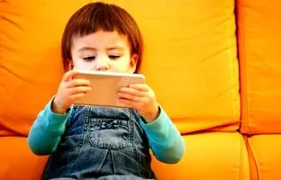3 مهارت مهمی که باید برای استفاده از ابزارهای رسانه ای به کودک آموزش دهیم