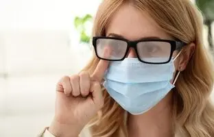 با این ابتکار عینک شما دیگر بخار نمی گیرد!