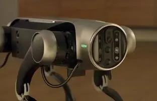(ویدئو) اوپو QRIC؛ یک سگ رباتیک برای مراقبت از کودک و منزل