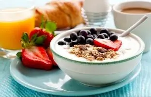 ۹ خوراکی که نباید صبح‌ها بخورید