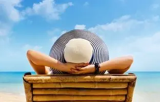 راهنمای خرید بهترین کرم ضد آفتاب رنگی برای انواع پوست