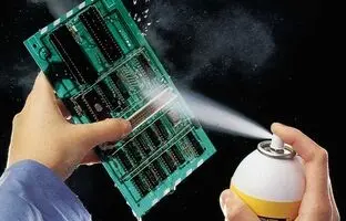 راهنمای خرید بهترین اسپری پاک کننده قطعات الکترونیکی