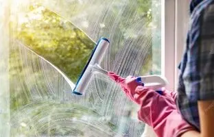 بهترین شیشه پاک کن ها برای خانه تکانی عید