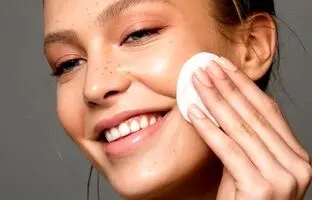 بهترین تونرهای روشن کننده پوست را بشناسید