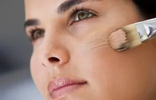 بهترین کرم های پوشاننده جوش و لک