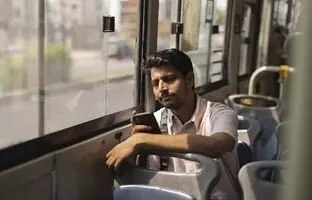 قانون جدید هند برای حذف اپ های پیش فرض روی موبایل ها