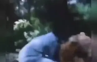 (فیلم) لحظه جنگ تن‌به‌تن یک مرد با ۴ ببر برای نجات جان دختر جوان؛ شاهکاری جدید از سینمای هند!