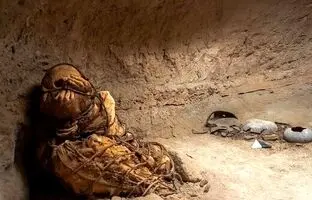 (تصاویر)کشف مومیایی مرموز ۱۲۰۰ ساله