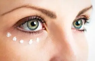 راهنمای خرید بهترین کرم دور چشم خارجی