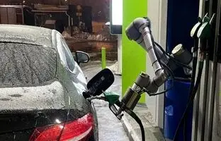 ربات‌ها متصدی پمپ بنزین می شوند!