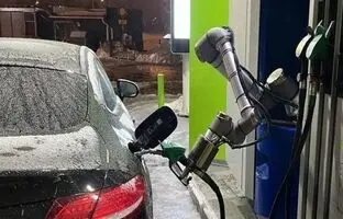 ربات‌ها متصدی پمپ بنزین می شوند!